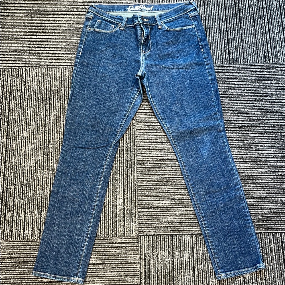 Women's Skinny Jeans in Medium Blue Stretch Denim